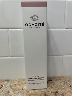 Odacite C-Glow Hydra-Firm Body Oil — Pink/White